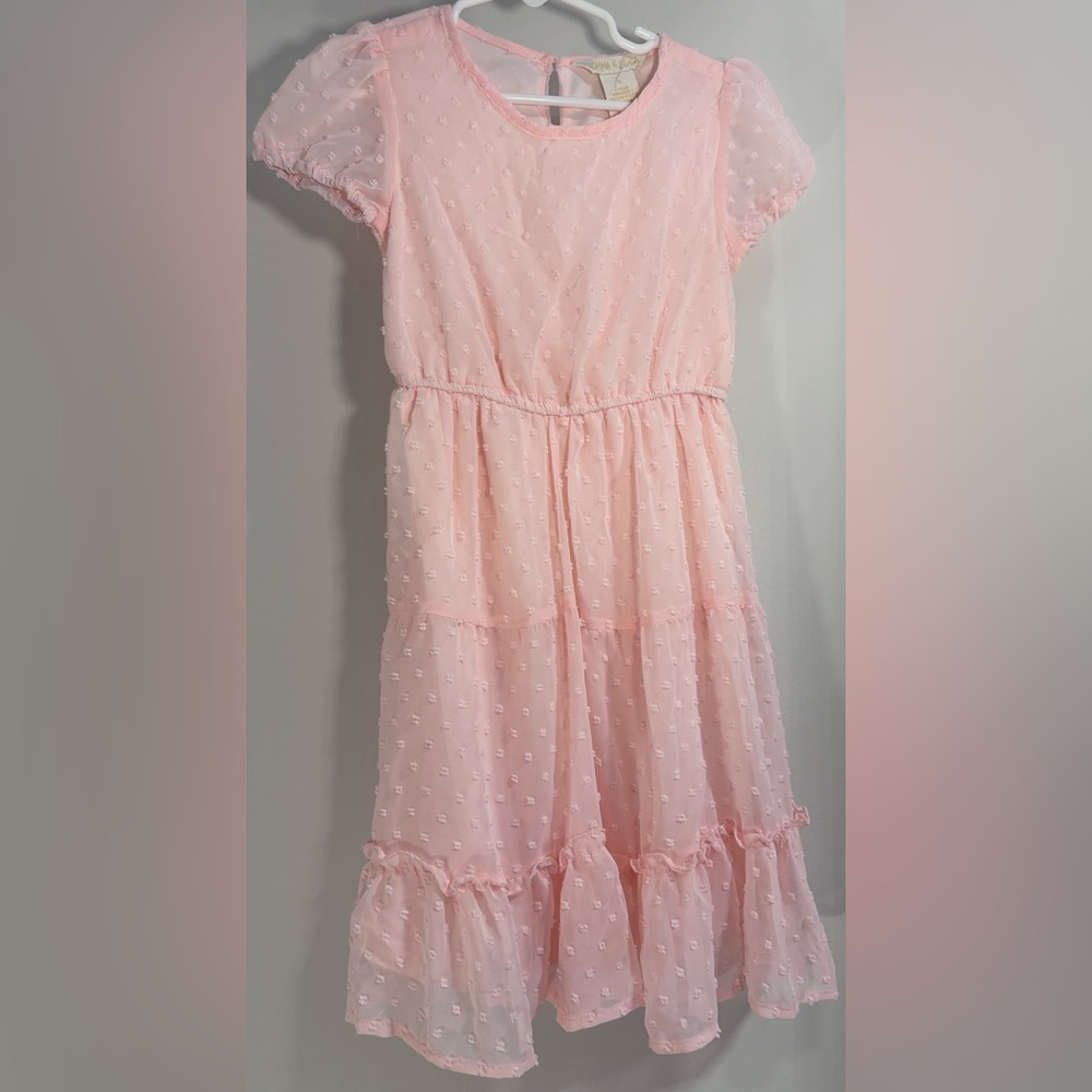 Pink polka dot girls’ size 6 dress in excellent condition.
